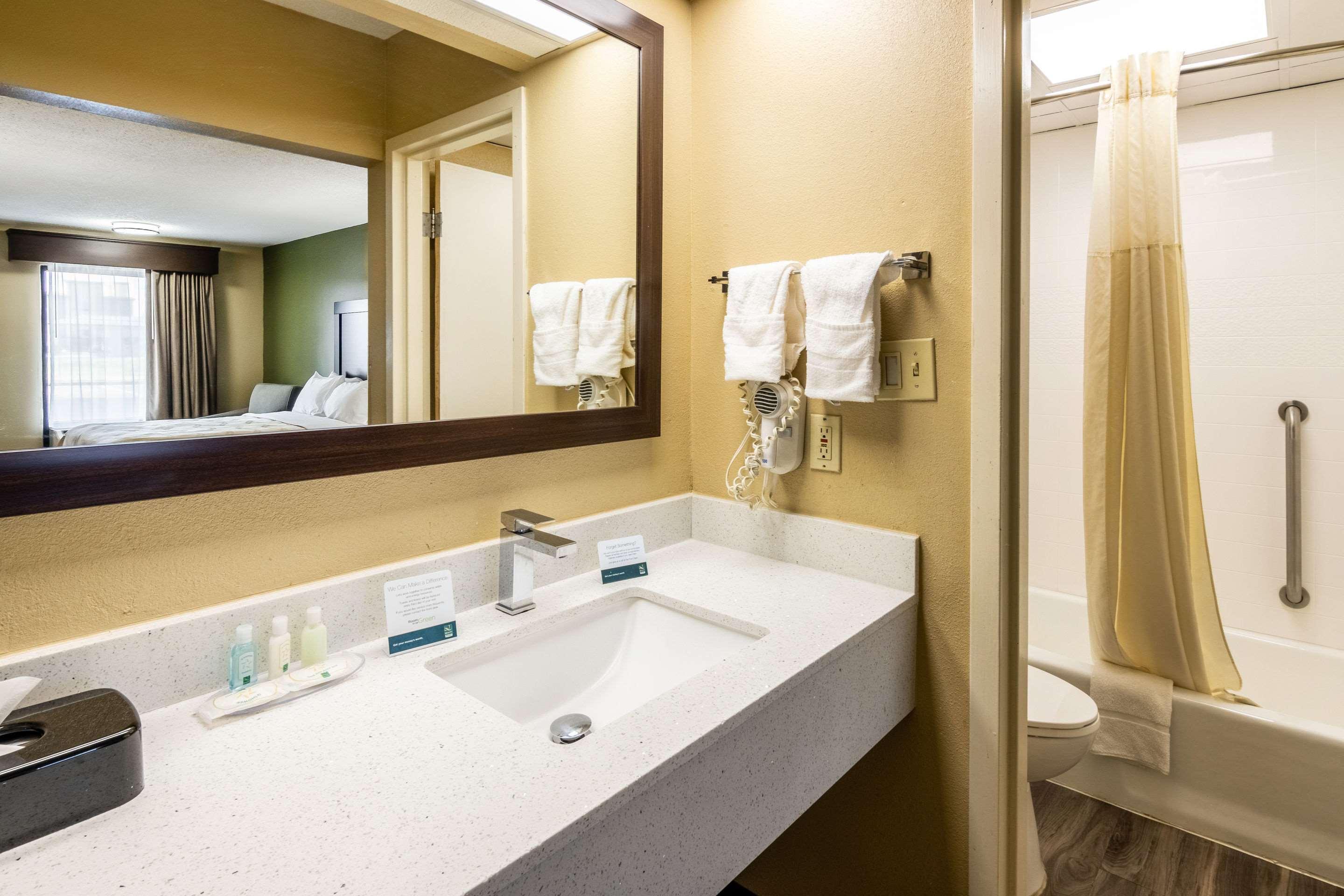 Quality Inn Perry - National Fairgrounds Area Kültér fotó
